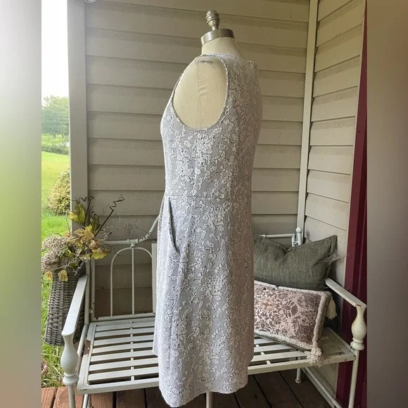 LOFT Women’s Gray & White Lace Midi Dress Wedding Work Professional | Size 8 - Picture 4 of 8
